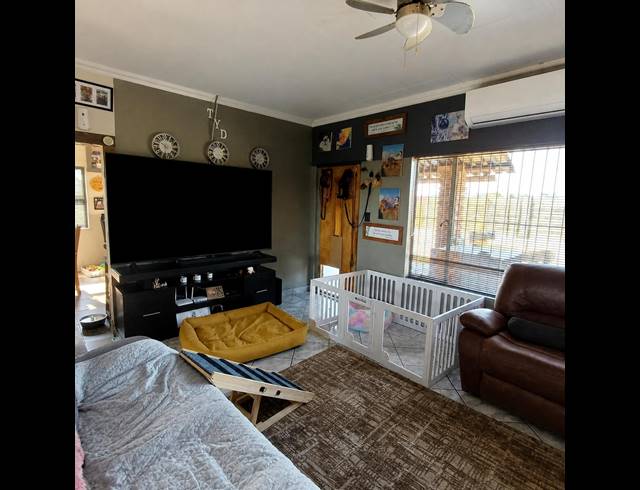 3 BEDROOM HOUSE FOR SALE IN VAN DER WESTHUIZEN